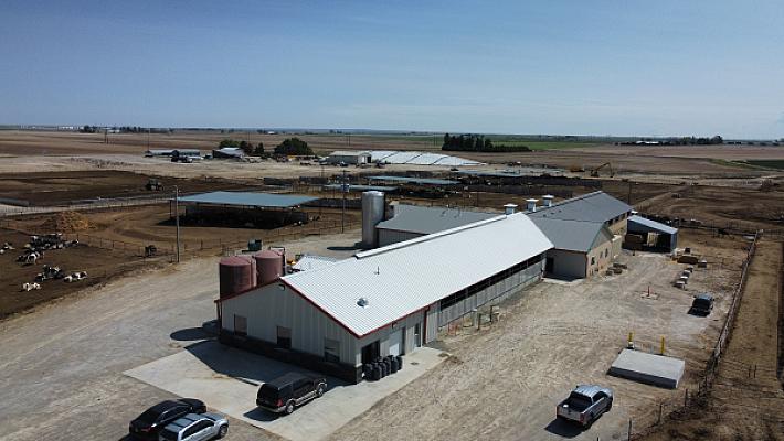 Milk Parlor / Dairy Processing